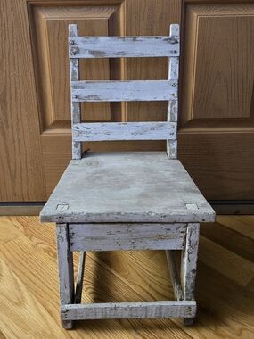 Antique Primitive 21" Small Wood Garden Chair Childrens Ladder Back Doll Chair